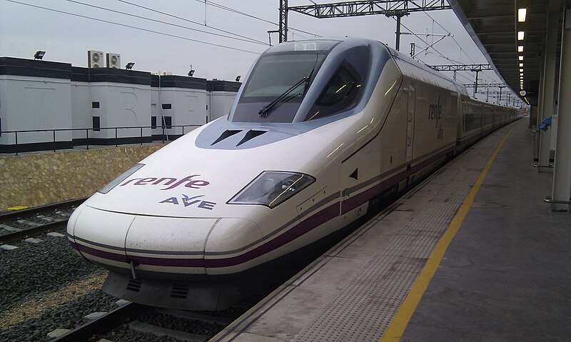 Archivo:Renfe Serie 112.jpg