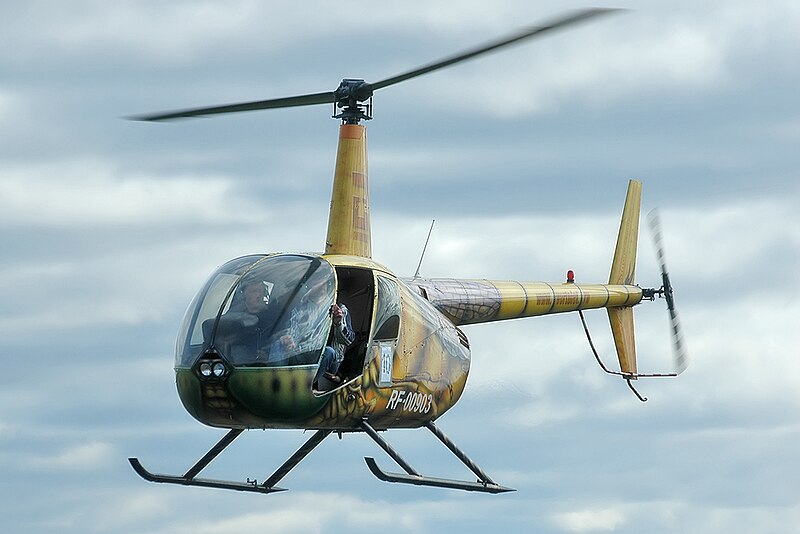 File:Robinson-R44 1.jpg