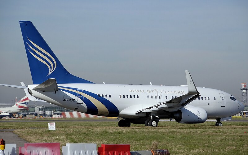 File:Royaljet b737-bbj a6-rjz arp.jpg