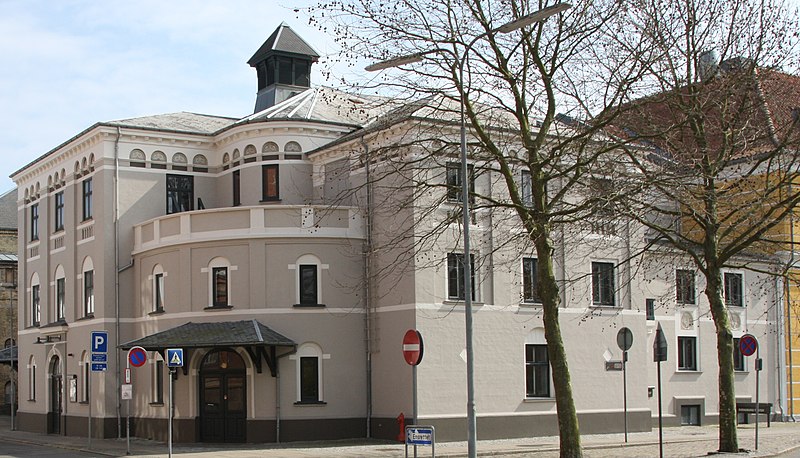 File:Svendborg Teater.jpg