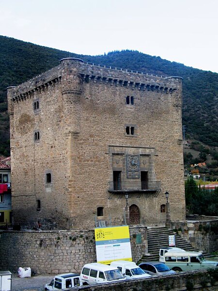 Archivo:Torre del Infantado.jpg