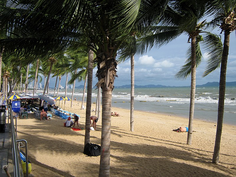 File:Jomtien Beach (11).jpg