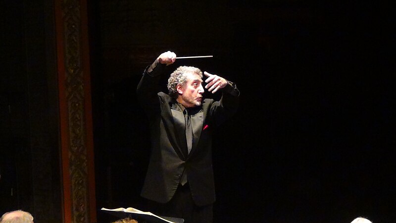 File:Paul Phillips, Conductor.jpg