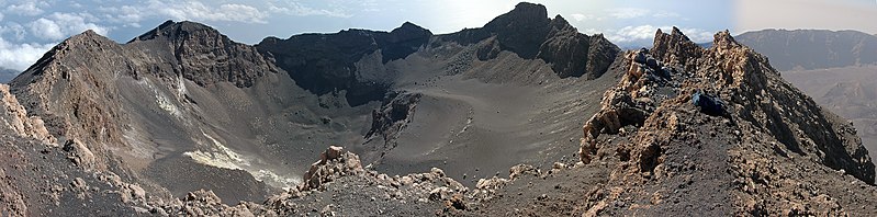 Archivo:Pico de Fogo Krater.jpg