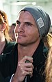 Robbie Amell (Chris Redfield)