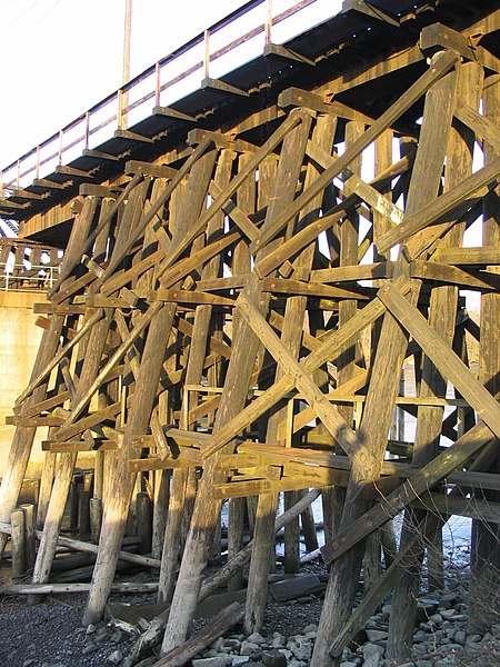 File:Wooden trestle bridge approach.JPG