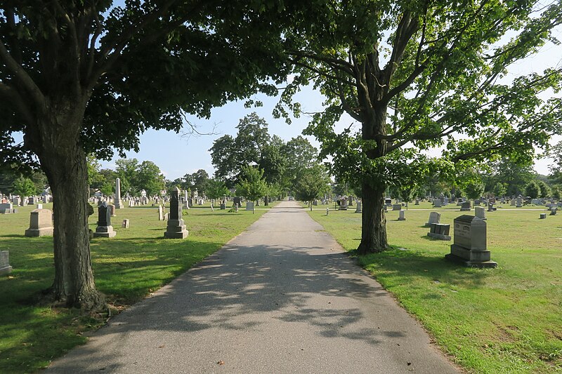 File:Edson Cemetery, Lowell MA.jpg