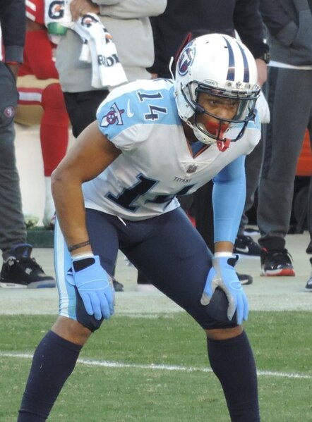 File:Eric Weems with Titans.jpg