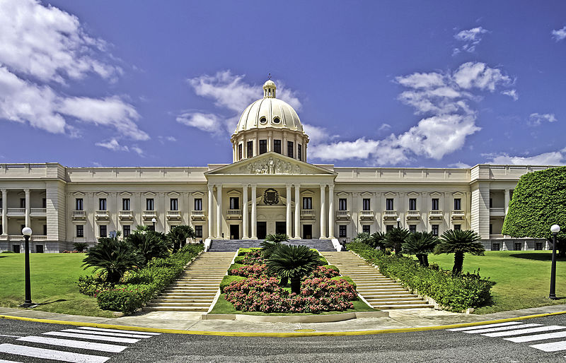 Archivo:Santo Domingo National Palace.jpg