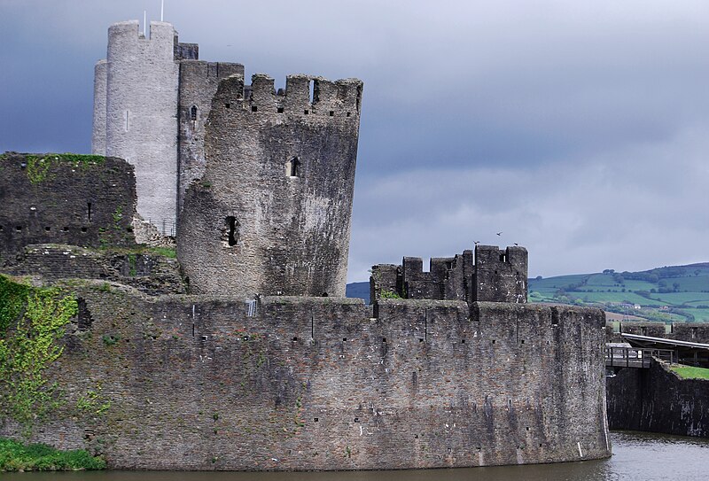 File:Caerphilly Castle Detail.JPG