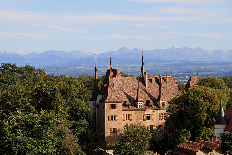 File:Chateau de Gorgier2.jpg