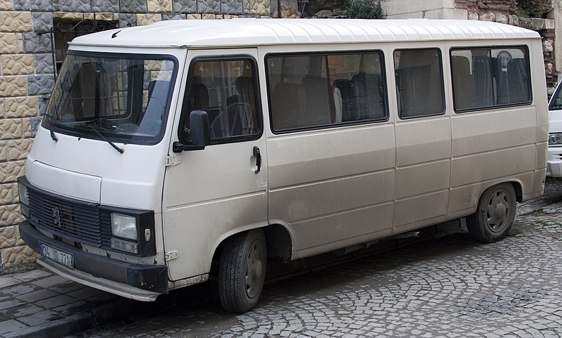 Файл:Karsan Peugeot J9 minibus.jpg