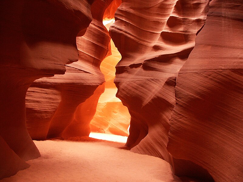 Archivo:Lower Antelope Canyon 478.jpg