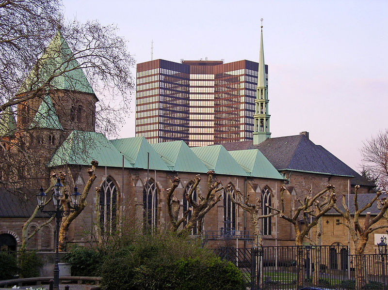 File:Muenster Rathaus Essen.jpg