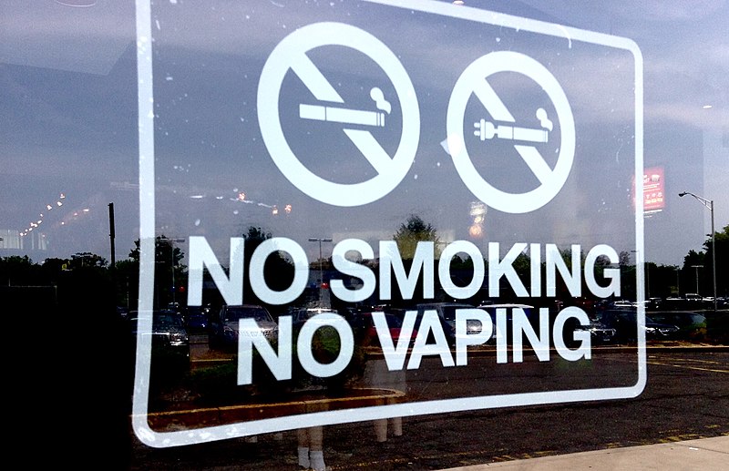 File:No Vaping Sign (18562436519).jpg