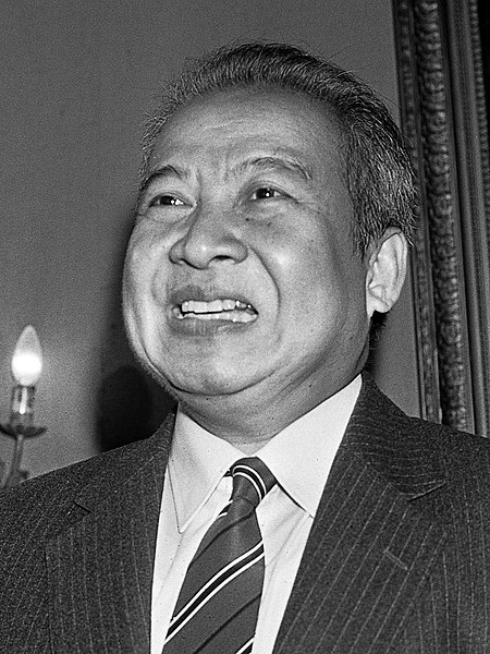 Archivo:Norodom Sihanouk (1983).jpg