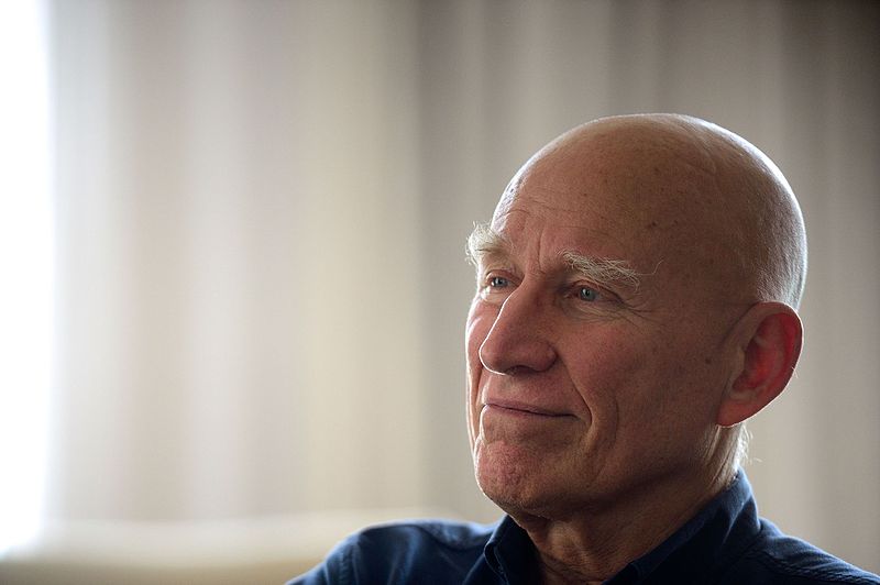 File:Sebastião Salgado 02.jpg