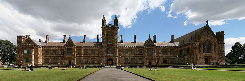 File:SydneyUniversity FrontLawns.jpg