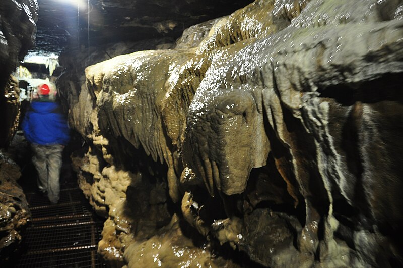 File:White Scar Caves (6358).jpg