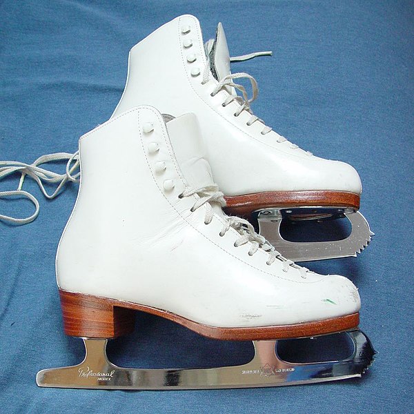 Файл:Figure-skates-1.jpg