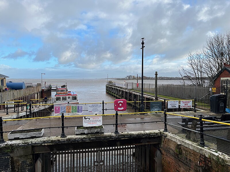 File:Fleetwood ferry at berth.jpg