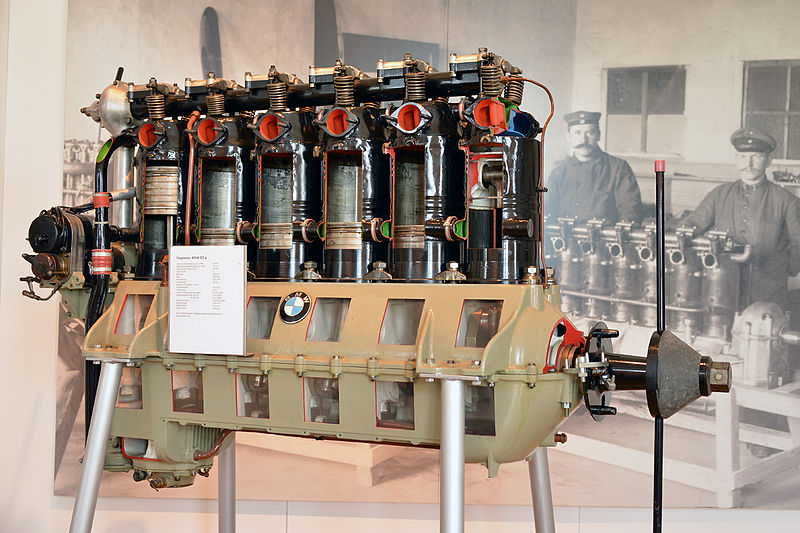 File:Flugmotor BMW IIIa.jpg