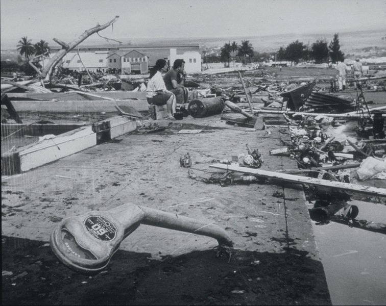 Archivo:Hilo after Tsunami 1960.jpg