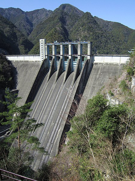 File:Sakuma Dam 2010-03.jpg