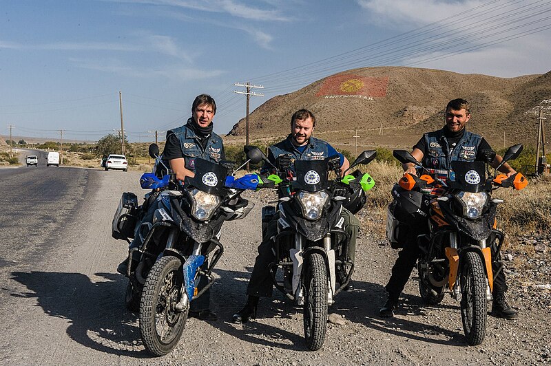 Файл:Three Minsk motorycles.jpg