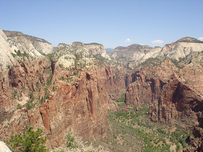 File:Angel's landing top11.JPG