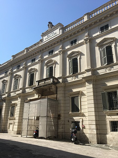 File:Banca popolare di Spoleto.jpg