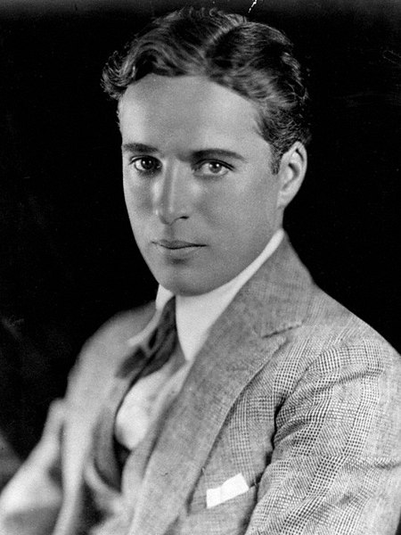 Archivo:Charlie Chaplin portrait.jpg