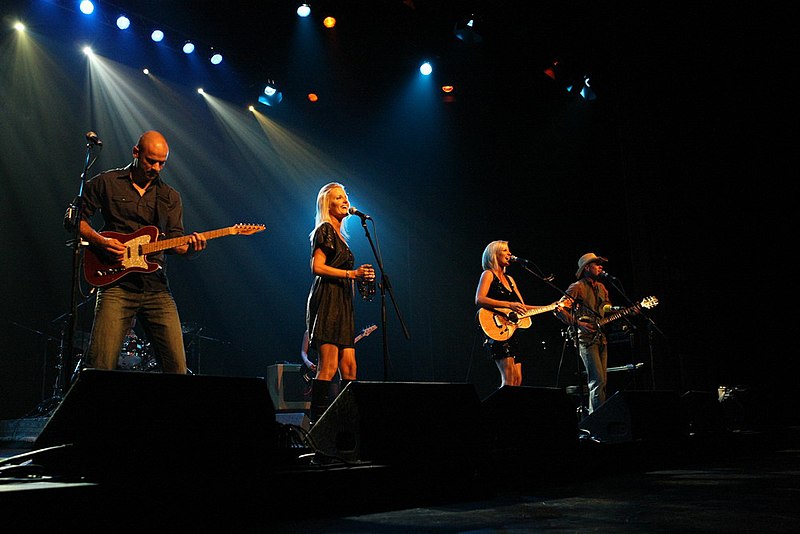 File:Jetty Road concert.jpg