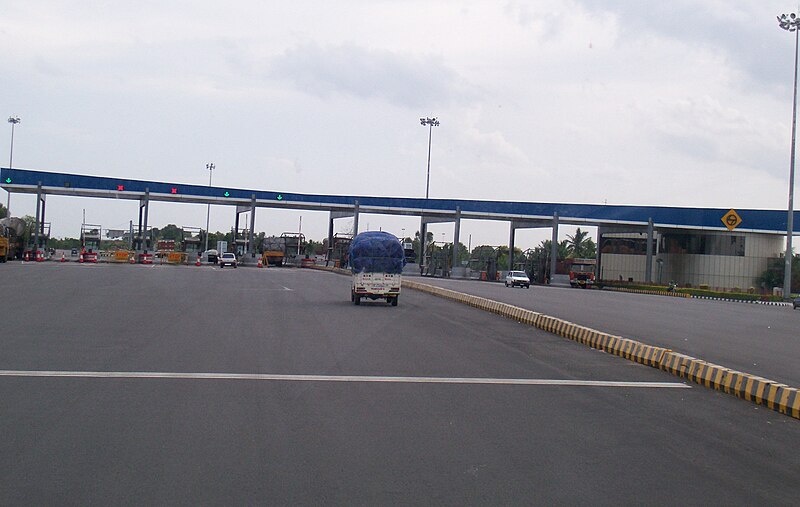 File:Larsen-and-Toubro-Thoppur-Toll-Plaza.JPG