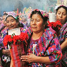 Mujeres mayas San Pedro.jpg