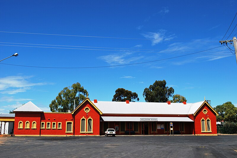 File:WellingtonRailwayStation.JPG