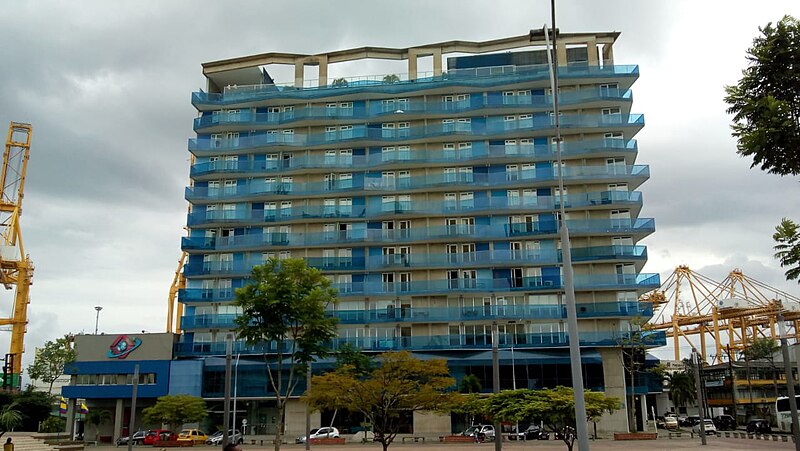 Archivo:Hotel cosmos buenaventura.jpg