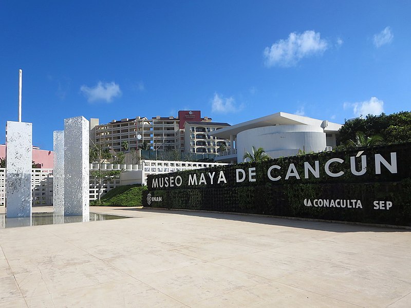 File:Museo Maya de Cancun.jpg