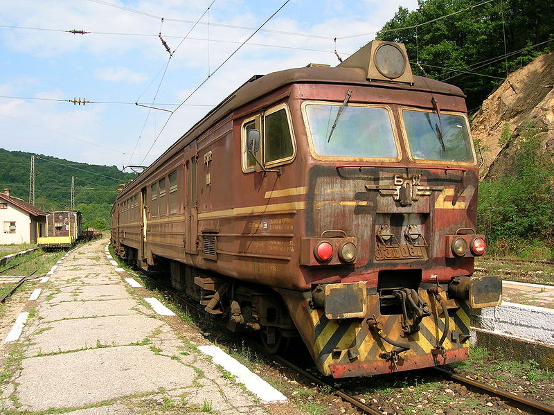 Файл:Rusty train in Koprivshtitsa.JPG