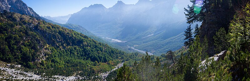 File:Valbona Haze Panorama.jpg