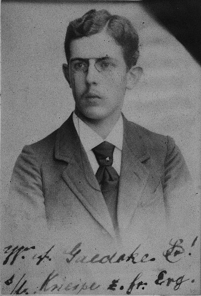 File:Waldemar Gädecke als Student.jpg