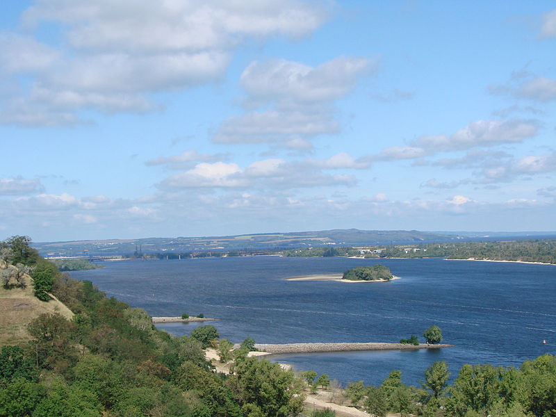 Файл:Dnipro in Kaniv.jpg