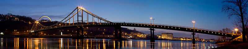 Файл:Kiev-Park-Bridge-pano.jpg