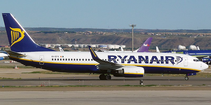 File:Ryanair B737-800 EI-EFG MAD.jpg