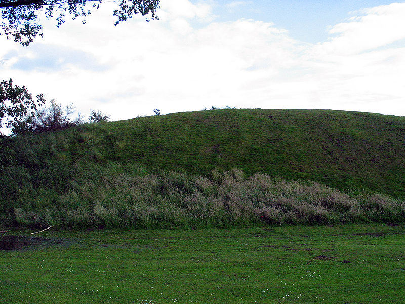 File:Worm Hill.jpg