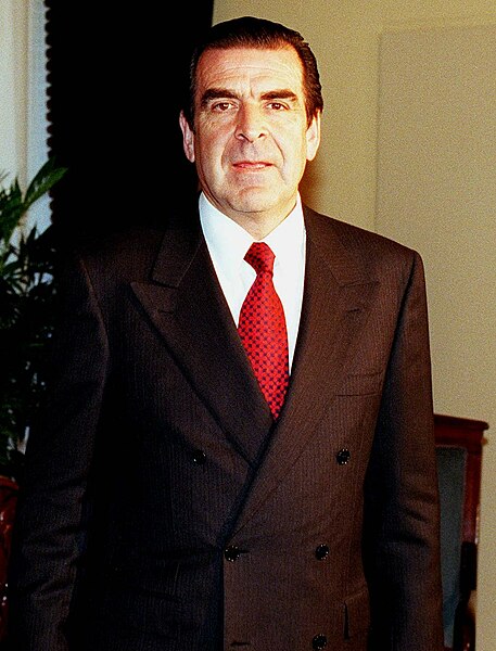 Archivo:Eduardo Frei 1998.jpg