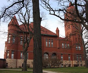 Faribault County Courthouse in Blue Earth