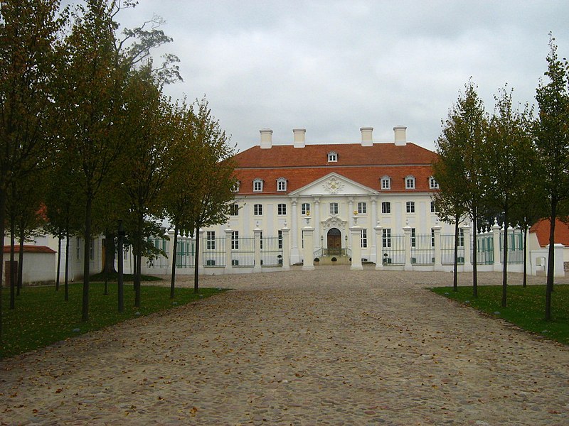 File:Meseberg-Schloss-11-X-2007-006.JPG