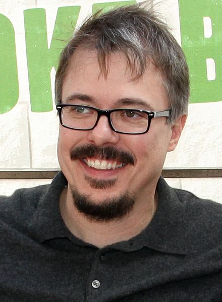 File:Vince Gilligan 2010.jpg