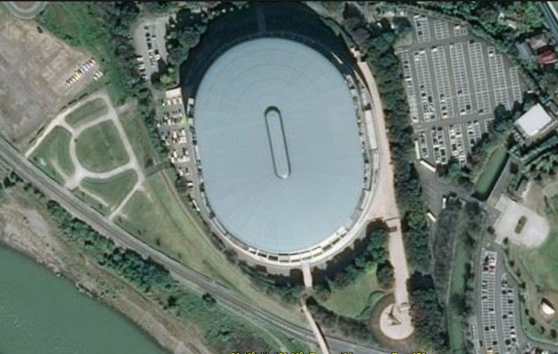 File:Yamada Green Dome Maebashi.jpg